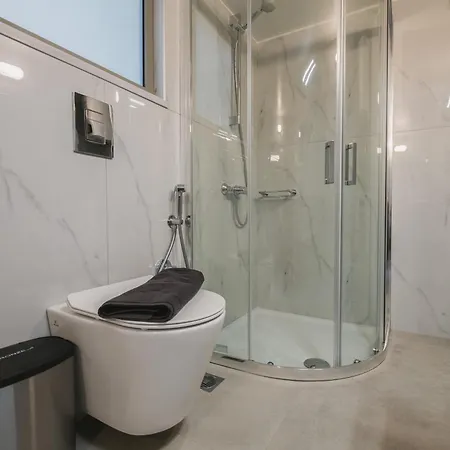 Peris 4 With Yard Steps To Old Town - Ac, Wifi Apartamento La Canea
