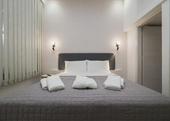 Peris 4 With Yard Steps To Old Town - Ac, Wifi Chania (Crete)