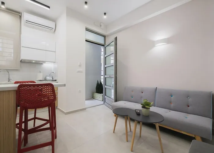 Apartment Peris 4 With Yard Steps To Old Town - Ac, Wifi Chania (Crete)