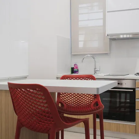 Peris 4 With Yard Steps To Old Town - Ac, Wifi