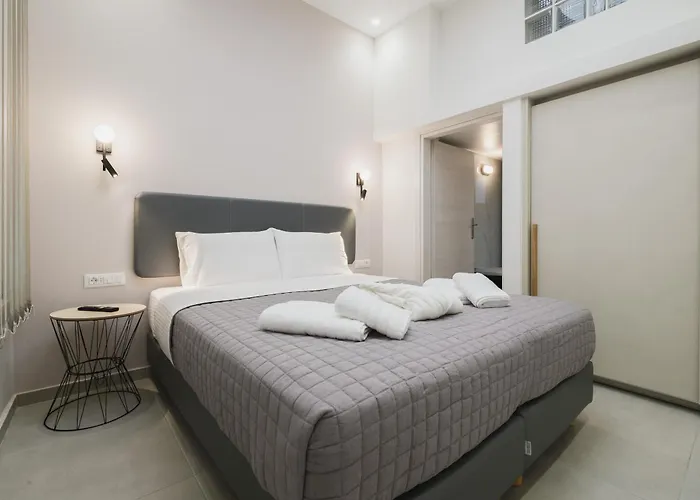 Peris 4 With Yard Steps To Old Town - Ac, Wifi Χανιά